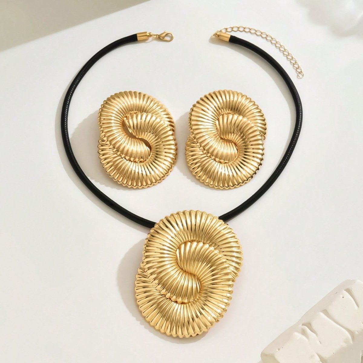 Glamorous Golden Spiral Jewelry Set - A Statement Of Elegance