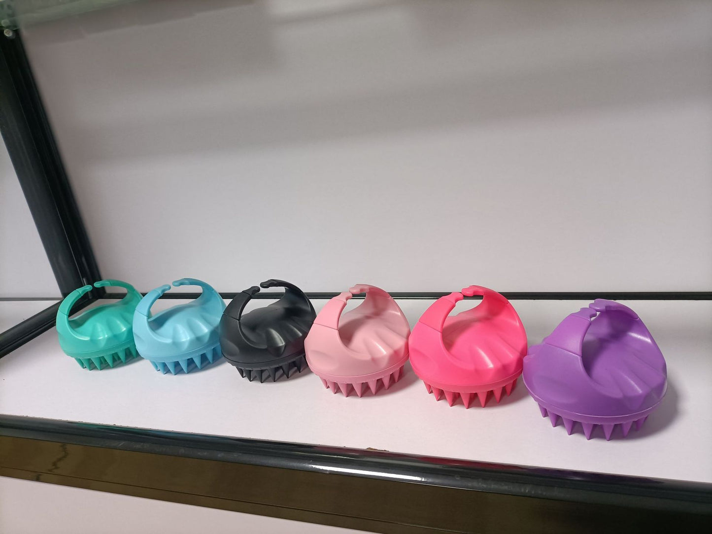 Factory Direct Sales Amazon Hot Sale Hand-held Silicone Shampoo Brush Massage Brush Shampoo Comb Bath Massage Tool