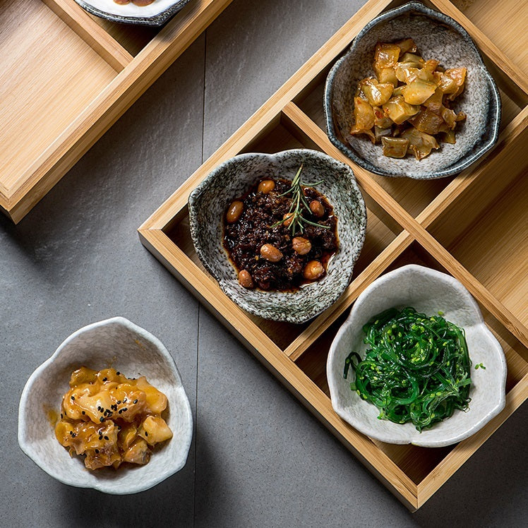 Creative Japanese Leaf Shaped Small Dishes Household Ceramic